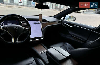 Лифтбек Tesla Model S 2017 в 