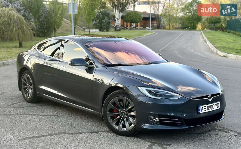 Лифтбек Tesla Model S 2018 в Днепре фото 3 Лифтбек Tesla Model S 2018 в Днепре