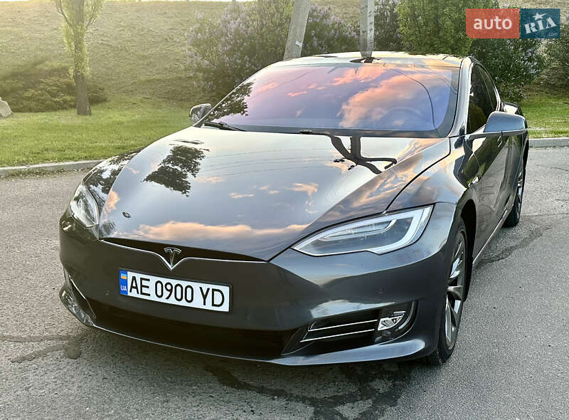 Лифтбек Tesla Model S 2018 в Днепре фото 7 Лифтбек Tesla Model S 2018 в Днепре