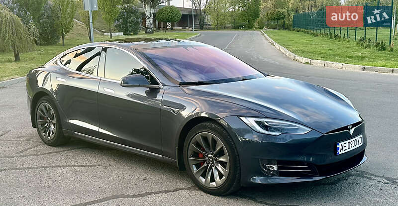 Лифтбек Tesla Model S 2018 в Днепре фото 9 Лифтбек Tesla Model S 2018 в Днепре
