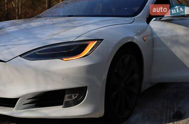 Ліфтбек Tesla Model S 2016 в 