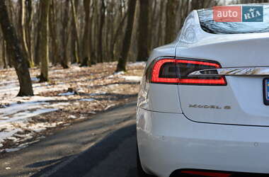 Ліфтбек Tesla Model S 2016 в 