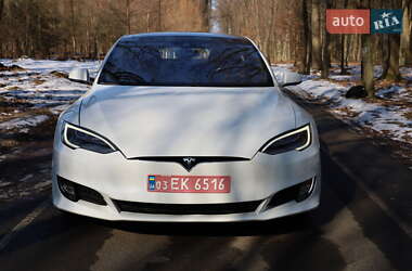 Ліфтбек Tesla Model S 2016 в 