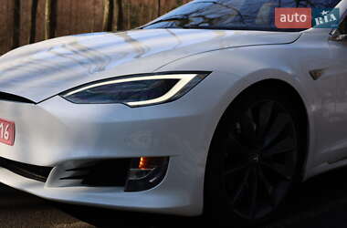 Ліфтбек Tesla Model S 2016 в 