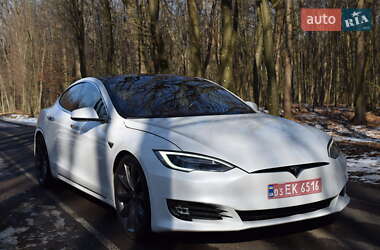 Tesla Model S 2016