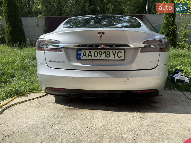 Ліфтбек Tesla Model S 2017 в Києві фото 4 Ліфтбек Tesla Model S 2017 в Києві