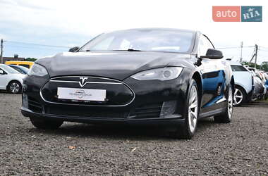 Лифтбек Tesla Model S 2014 в 