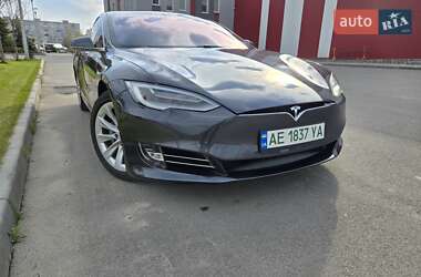 Ліфтбек Tesla Model S 2020 в Дніпрі