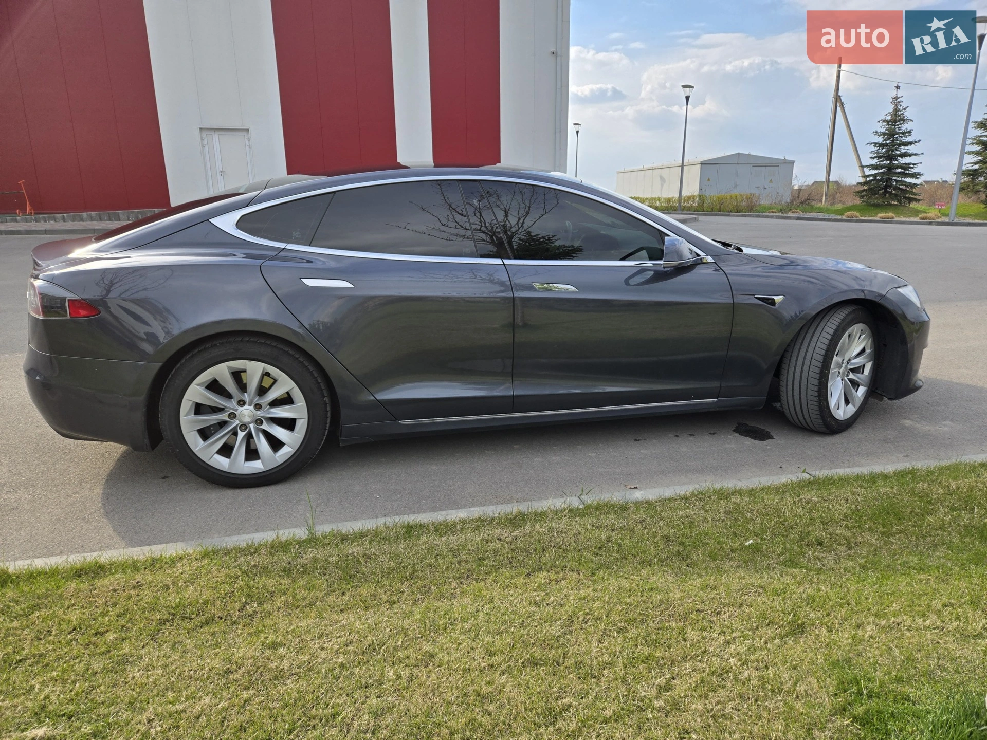 2019 Tesla Model S - мініатюра 10