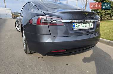 Лифтбек Tesla Model S 2019 в 