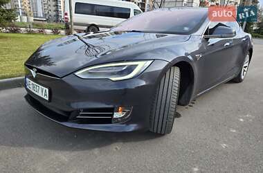Лифтбек Tesla Model S 2019 в Днепре