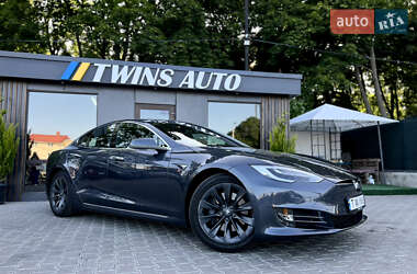 Ліфтбек Tesla Model S 2018 в 