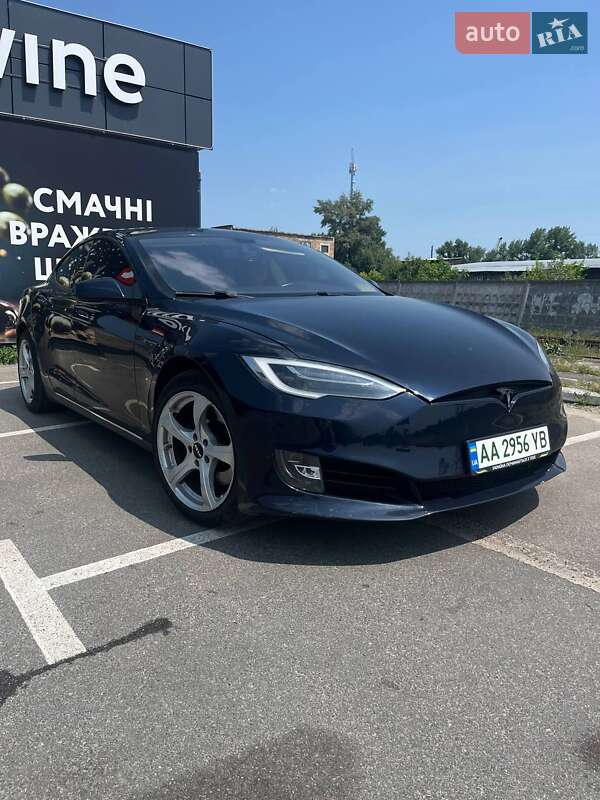 Ліфтбек Tesla Model S 2014 в Вишгороді