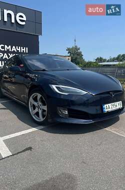 Лифтбек Tesla Model S 2014 в 