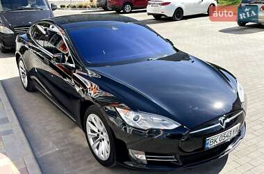 Лифтбек Tesla Model S 2014 в 