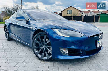 Лифтбек Tesla Model S 2016 в 
