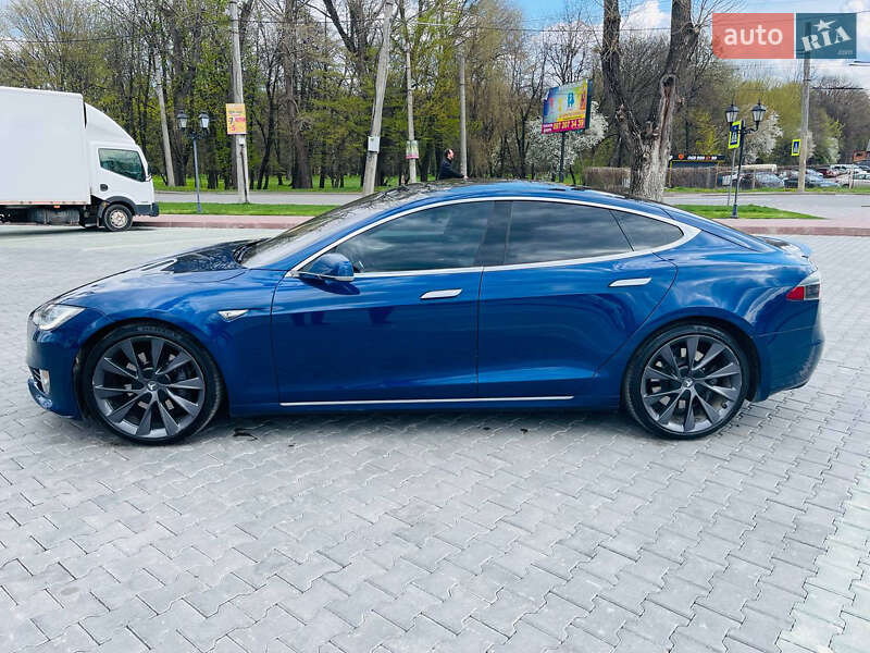 Ліфтбек Tesla Model S 2016 в Хмельницькому