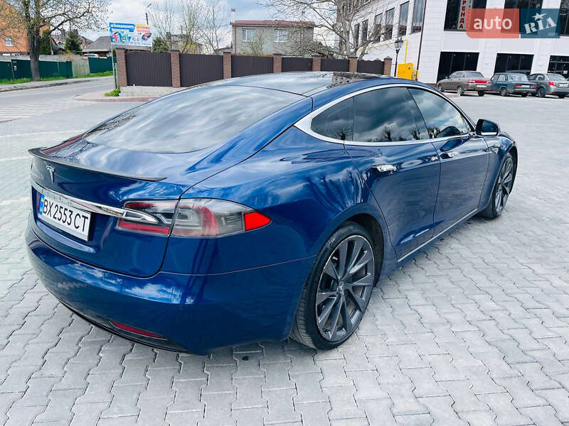 Ліфтбек Tesla Model S 2016 в Хмельницькому