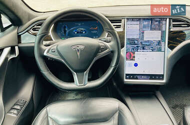 Лифтбек Tesla Model S 2016 в 