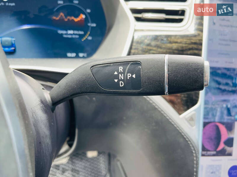 Ліфтбек Tesla Model S 2016 в Хмельницькому