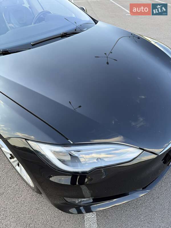 Ліфтбек Tesla Model S 2016 в Рівному