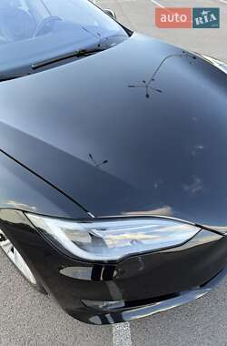 Лифтбек Tesla Model S 2016 в 