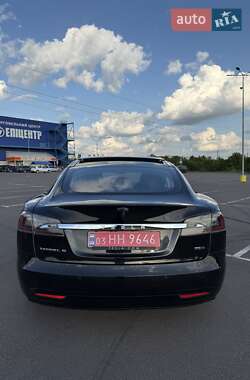Лифтбек Tesla Model S 2016 в 