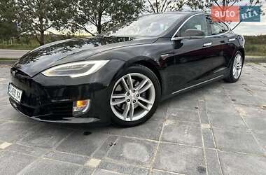 Лифтбек Tesla Model S 2015 в Ивано-Франковске