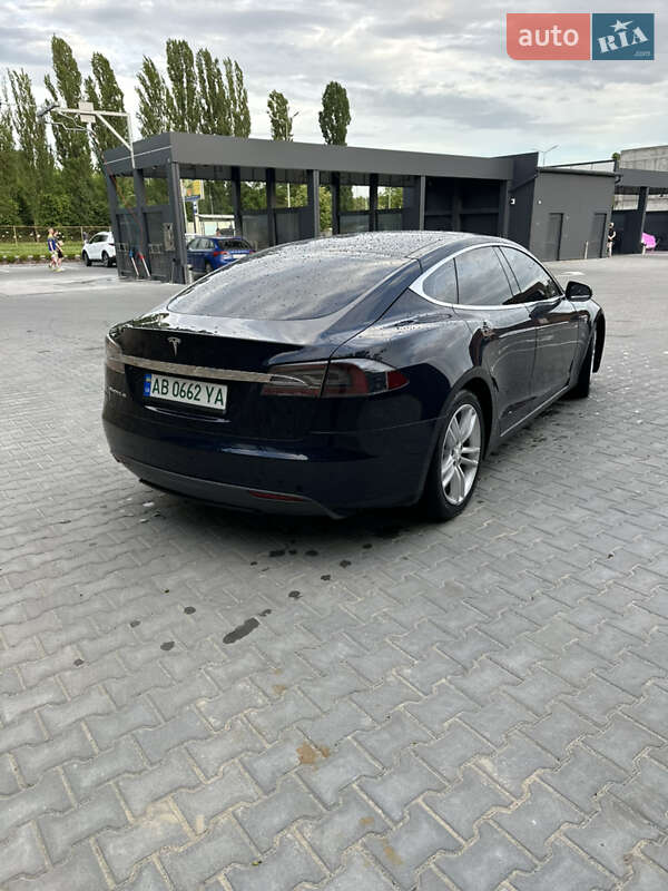 Лифтбек Tesla Model S 2013 в Виннице