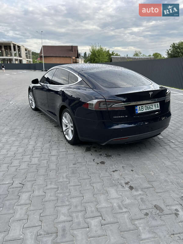 Лифтбек Tesla Model S 2013 в Виннице