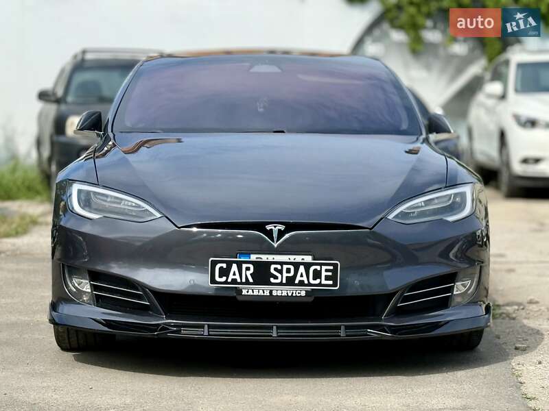 Лифтбек Tesla Model S 2019 в Одессе