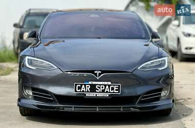Лифтбек Tesla Model S 2019 в 