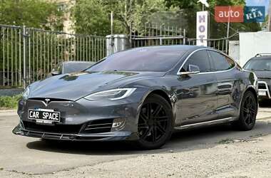 Ліфтбек Tesla Model S 2019 в Одесі