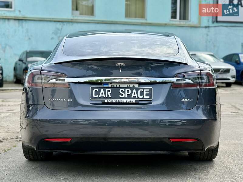 Лифтбек Tesla Model S 2019 в Одессе