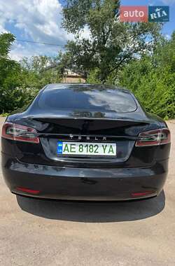 Лифтбек Tesla Model S 2017 в 