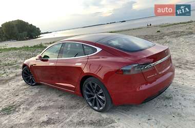 Лифтбек Tesla Model S 2018 в 