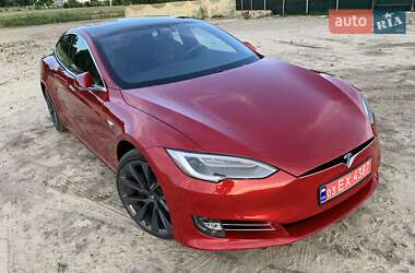 Лифтбек Tesla Model S 2018 в 