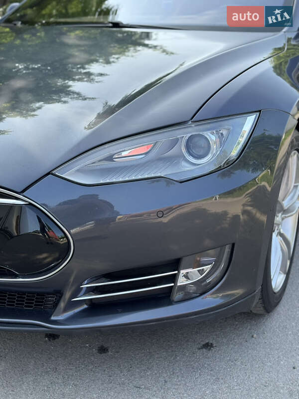 Лифтбек Tesla Model S 2015 в Львове фото 8 Лифтбек Tesla Model S 2015 в Львове