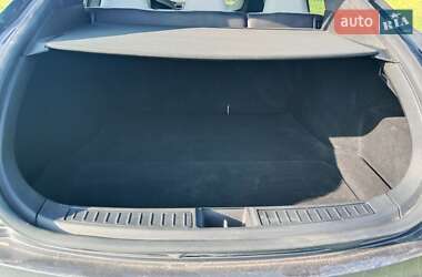 Лифтбек Tesla Model S 2015 в 