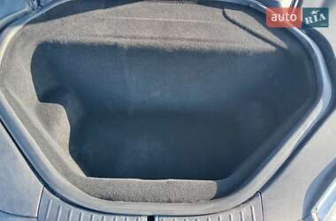 Лифтбек Tesla Model S 2015 в 