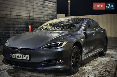 Лифтбек Tesla Model S 2017 в Одессе