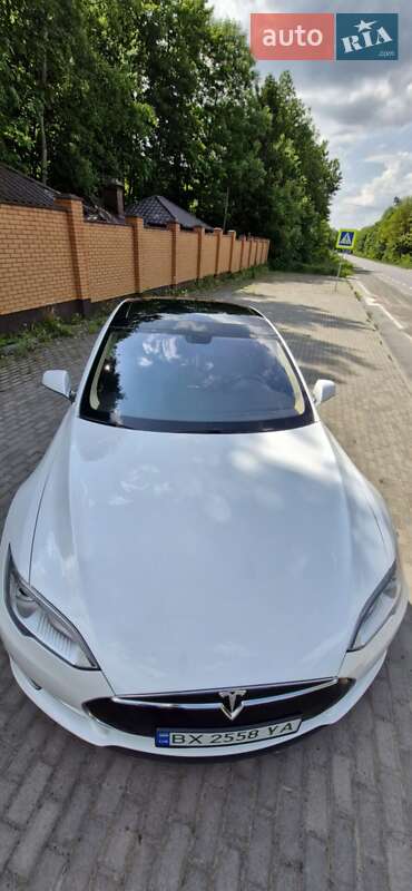 Ліфтбек Tesla Model S 2014 в Красилові
