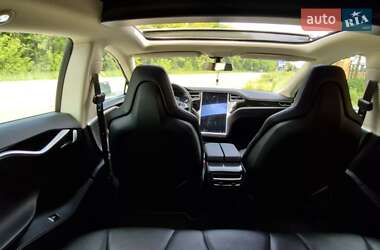Лифтбек Tesla Model S 2014 в 