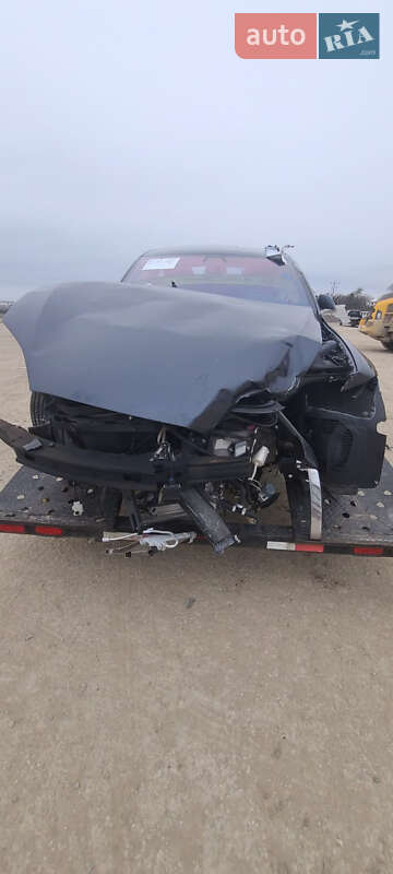 Лифтбек Tesla Model S 2017 в Василькове