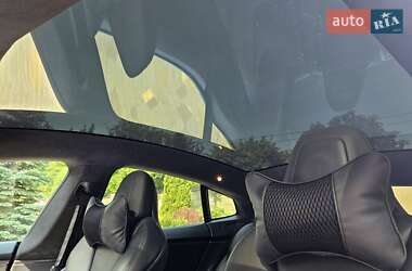 Лифтбек Tesla Model S 2019 в 