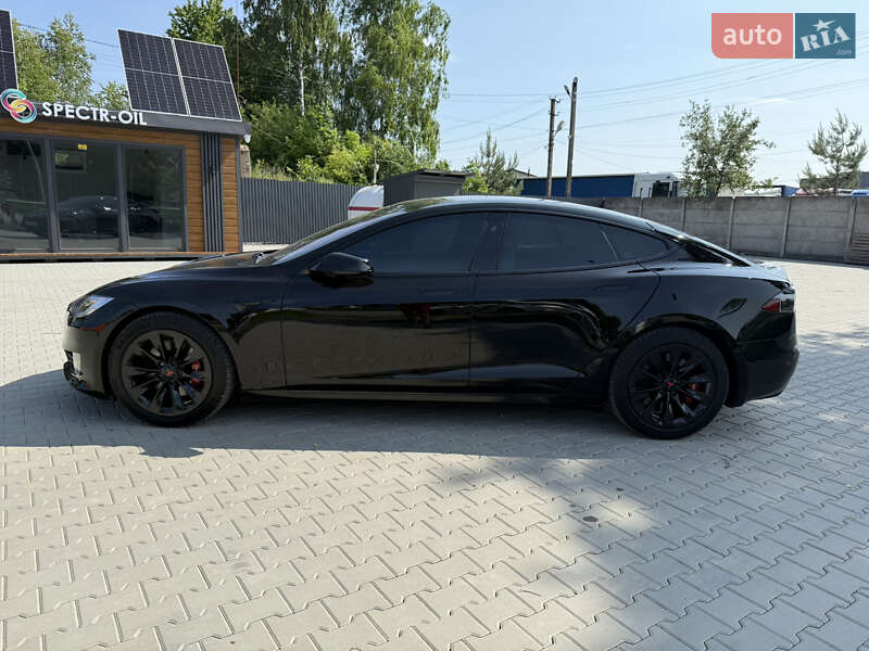 Лифтбек Tesla Model S 2019 в Виннице
