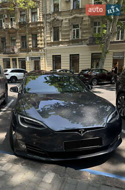 Лифтбек Tesla Model S 2018 в 