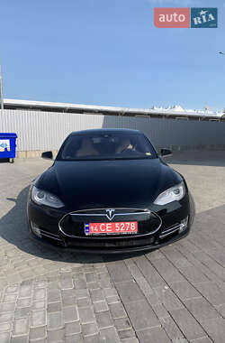 Лифтбек Tesla Model S 2015 в 