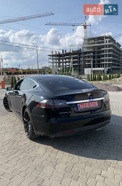 Лифтбек Tesla Model S 2015 в 