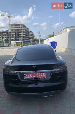 Лифтбек Tesla Model S 2015 в 